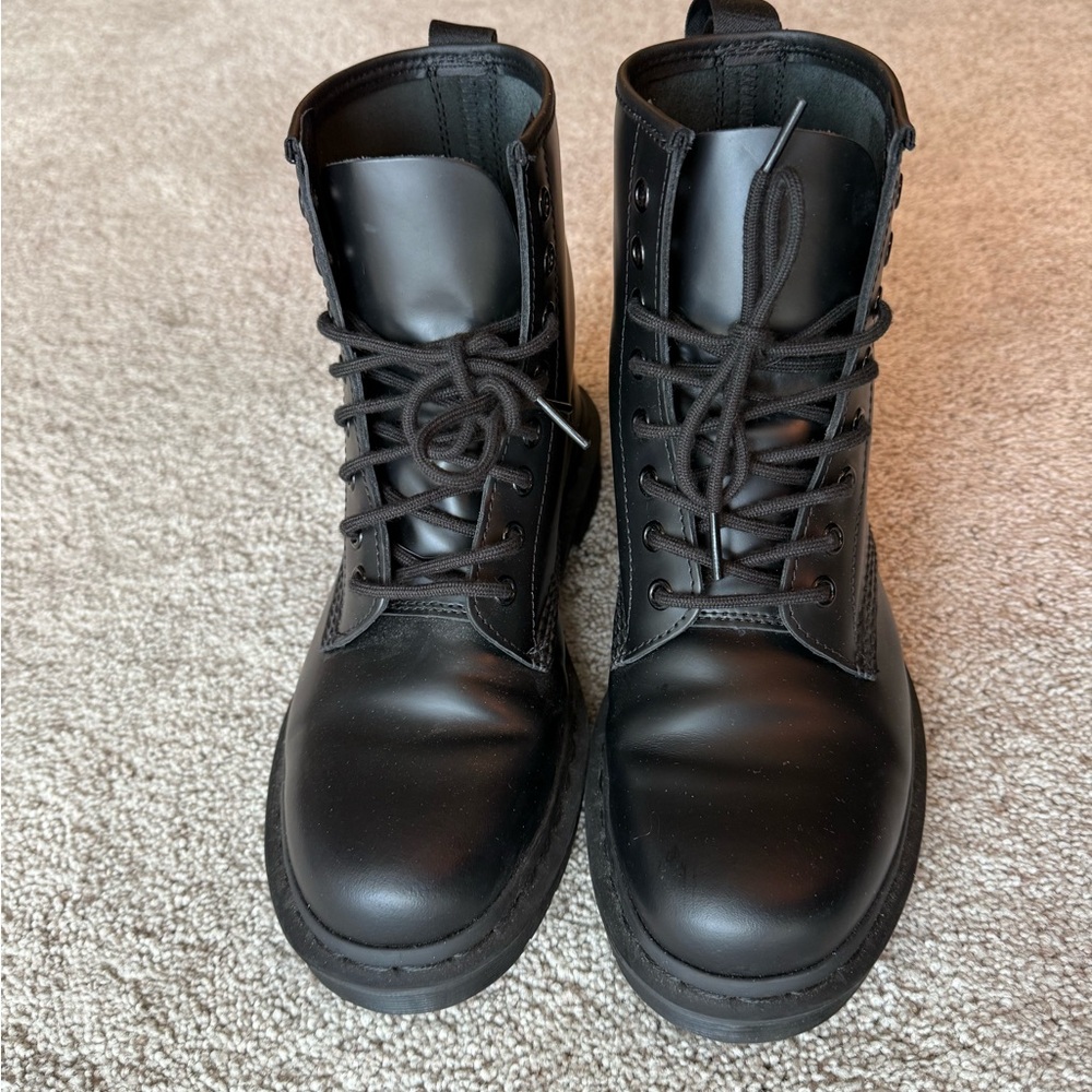 Doc Marten Black Leather Women's Boots - Size 9